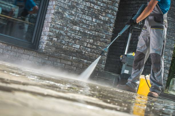 Best Graffiti Removal  in Strathmore, CA